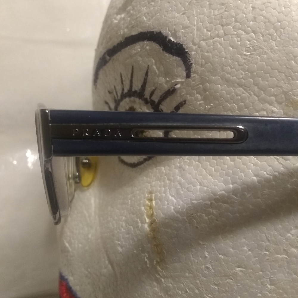 PRADA eyeglasses - Picture 2 of 16